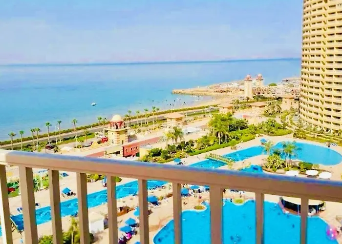 بنتهاوس بجاكوزي - في بورتو السخنة عروض مميزة - بإطلالة بحرية شقة عين السخنة